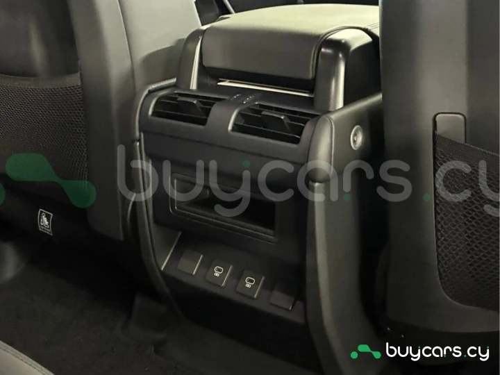 Land Rover Defender Черный