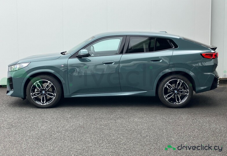 BMW X2 Green