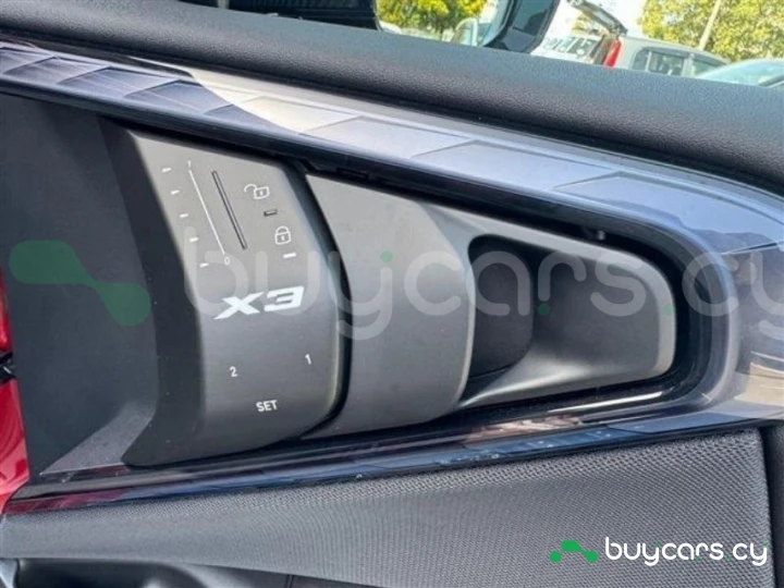 BMW X3 Красный