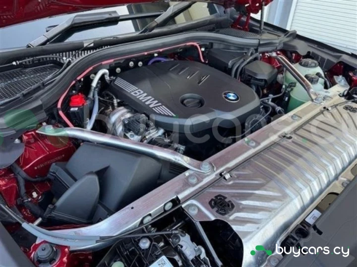 BMW X3 Красный