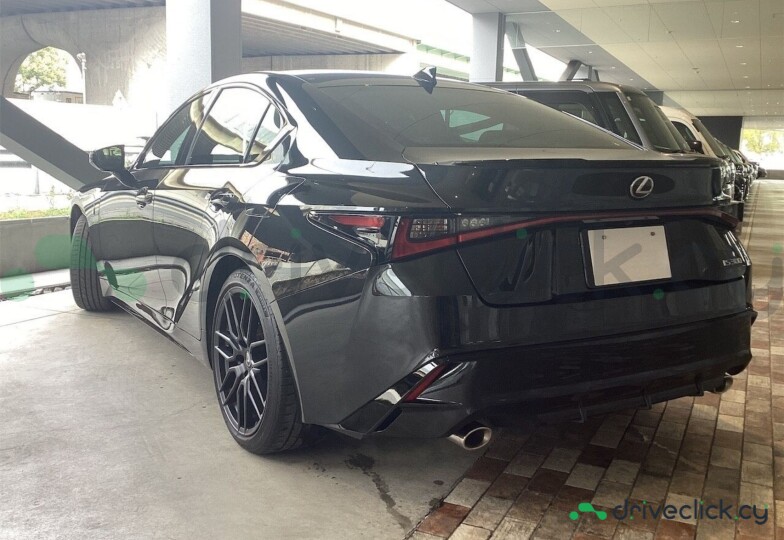 Lexus IS Black