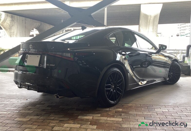 Lexus IS Black