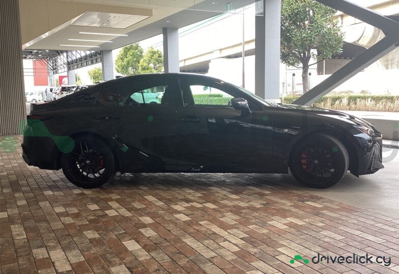 Lexus IS Black