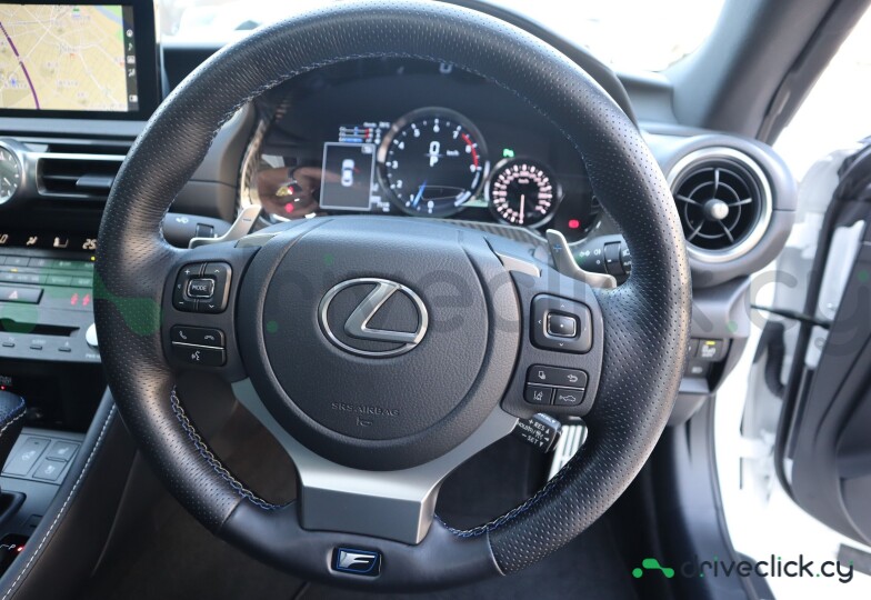 Lexus RC White