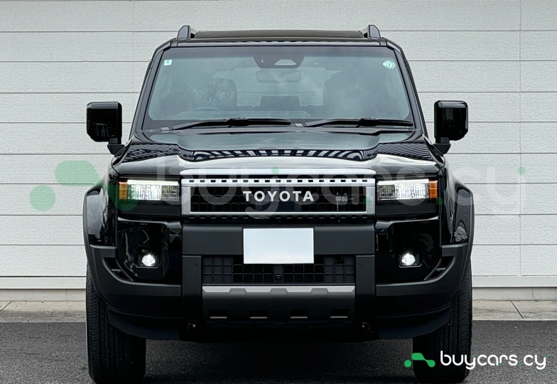 Toyota Land Cruiser 250 Черный