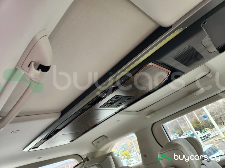 Lexus LM Темно-красный