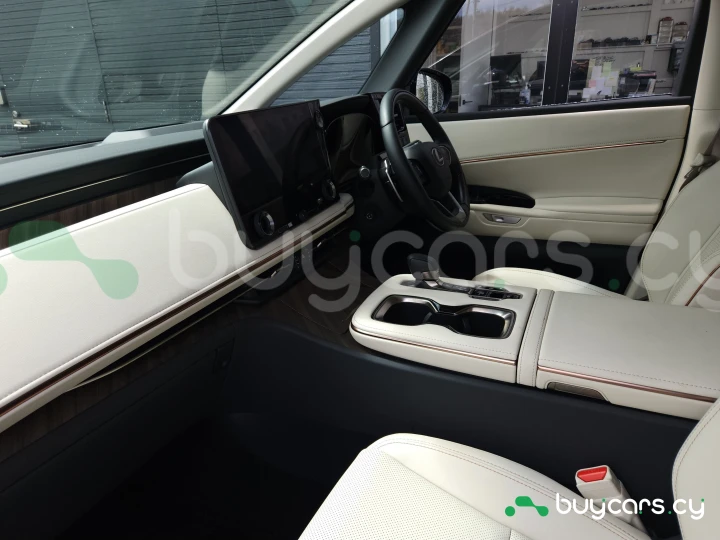 Lexus LM Темно-красный