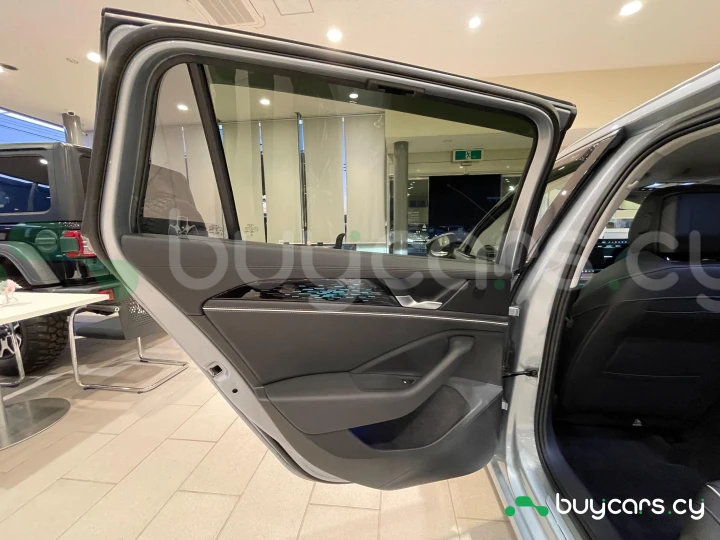 Volkswagen Passat Grey