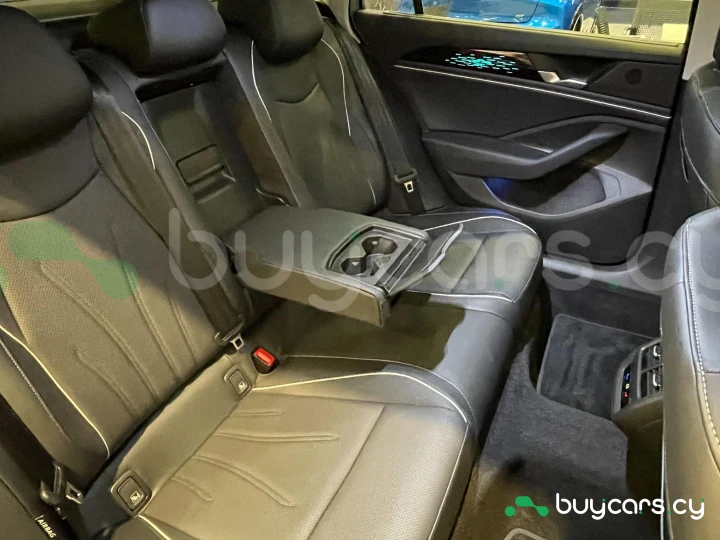 Volkswagen Passat Grey