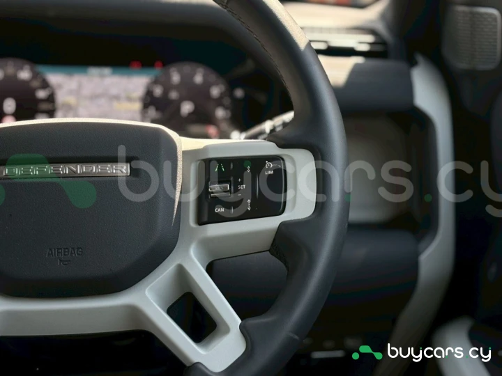 Land Rover Defender Синий