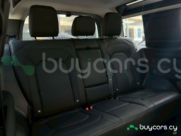 Land Rover Defender Синий