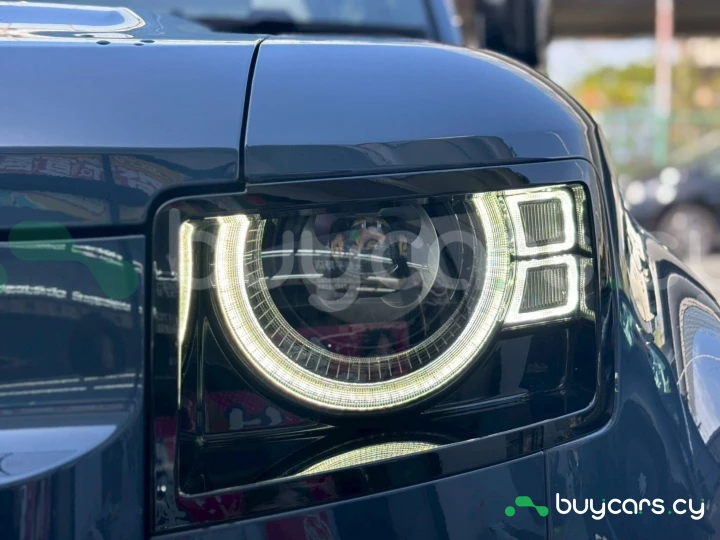 Land Rover Defender Синий