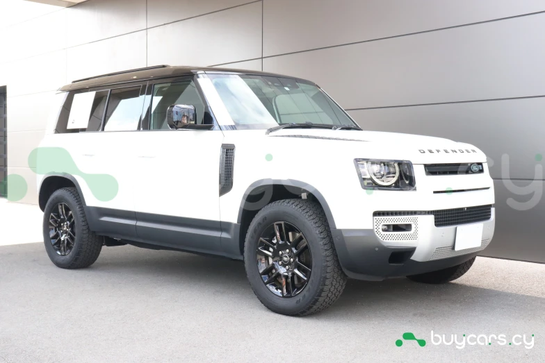 Land Rover Defender Белый