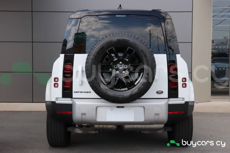 Land Rover Defender Белый