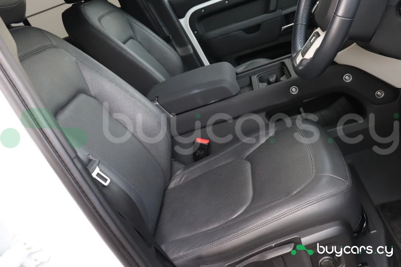 Land Rover Defender Белый