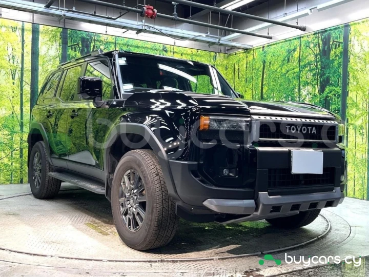 Toyota Land Cruiser 250 Черный