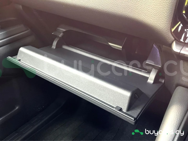 Toyota Land Cruiser 250 Черный