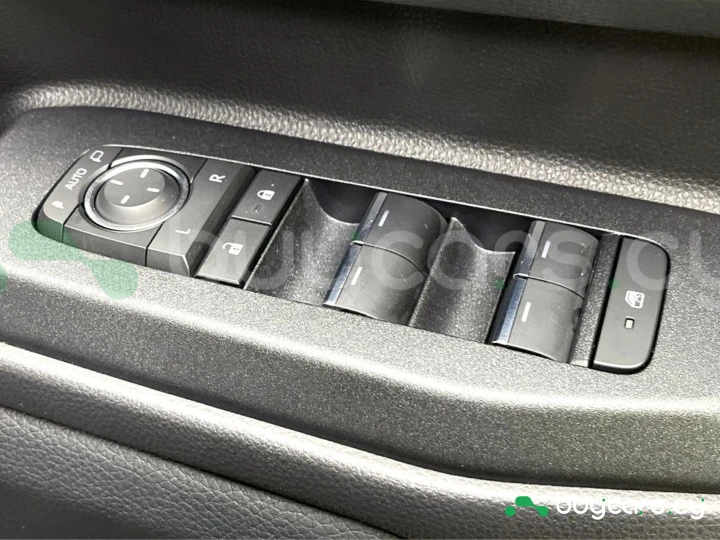 Toyota Land Cruiser 250 Черный