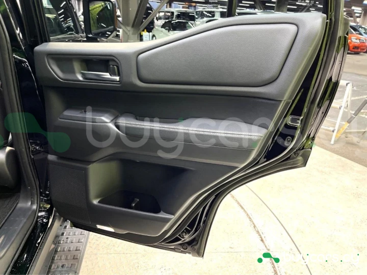 Toyota Land Cruiser 250 Черный