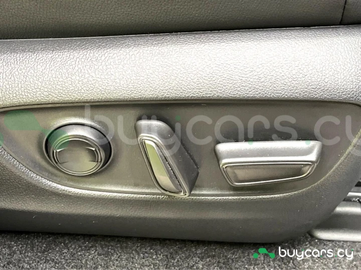 Toyota Land Cruiser 250 Черный