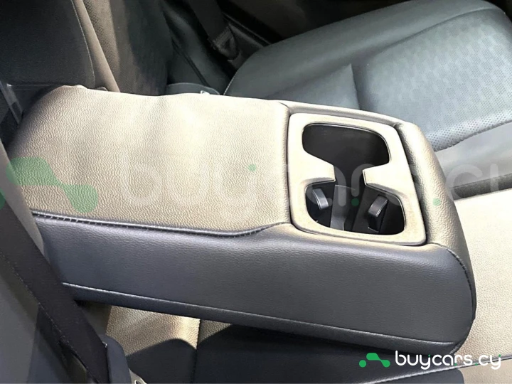 Toyota Land Cruiser 250 Черный