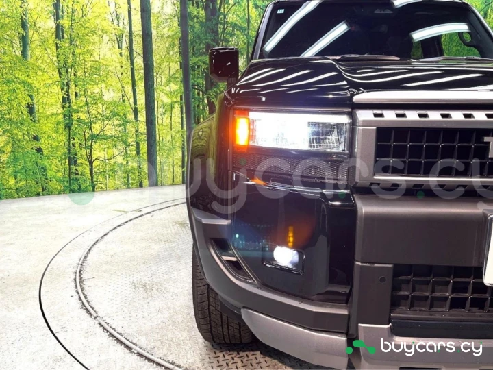 Toyota Land Cruiser 250 Черный