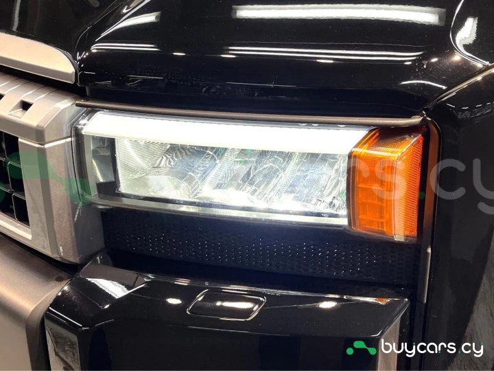 Toyota Land Cruiser 250 Черный