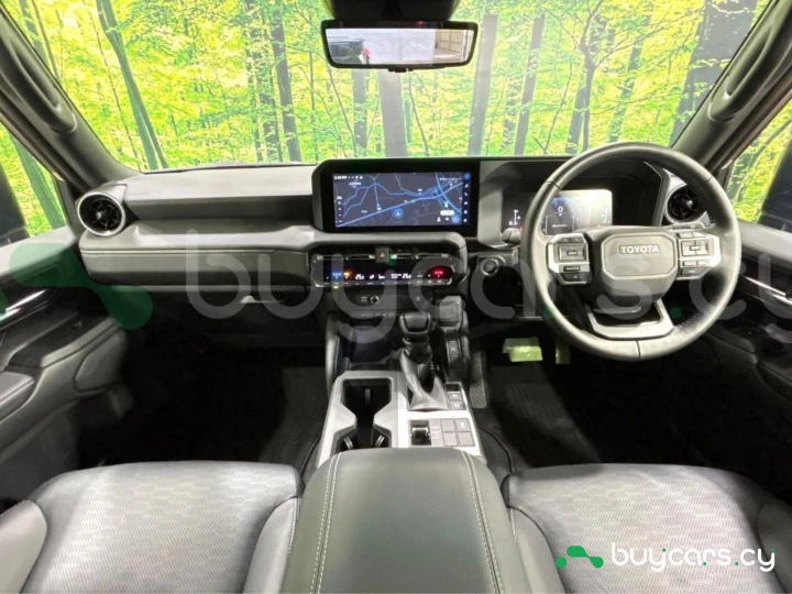 Toyota Land Cruiser 250 Серый