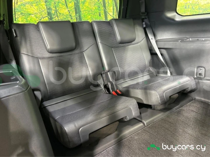 Toyota Land Cruiser 250 Серый