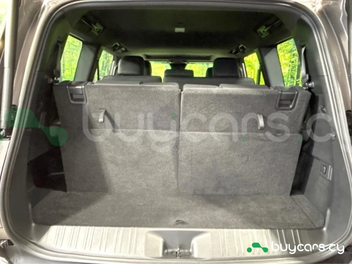 Toyota Land Cruiser 250 Серый