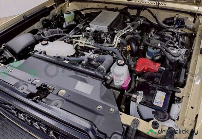 Toyota Land Cruiser Бежевый