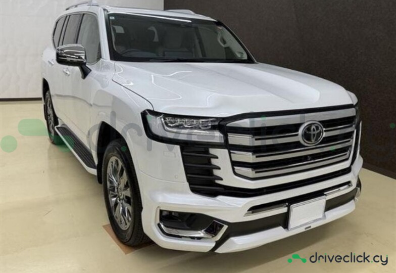 Toyota Land Cruiser 300 White