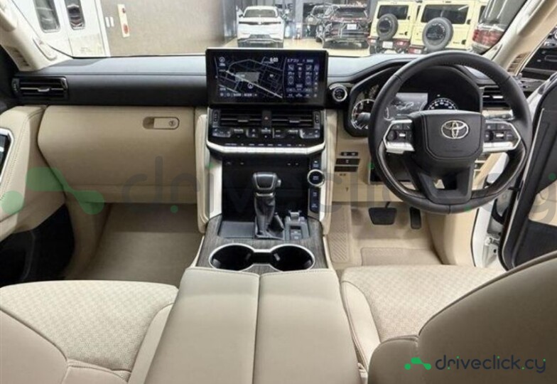 Toyota Land Cruiser 300 White