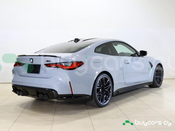 BMW M4 Серый