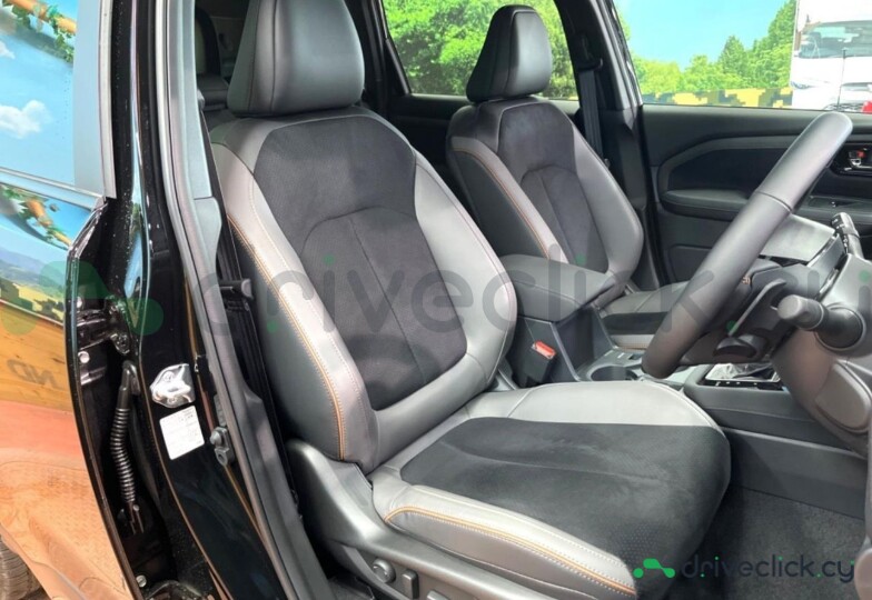 Subaru Forester Black