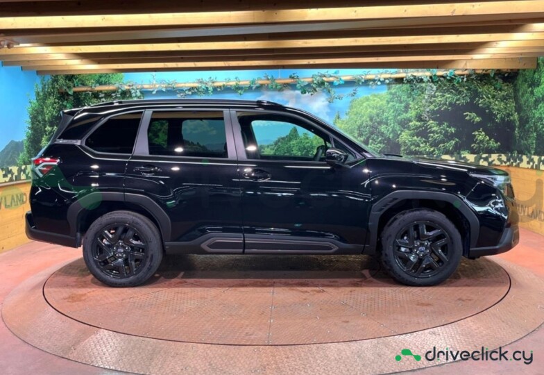 Subaru Forester Black