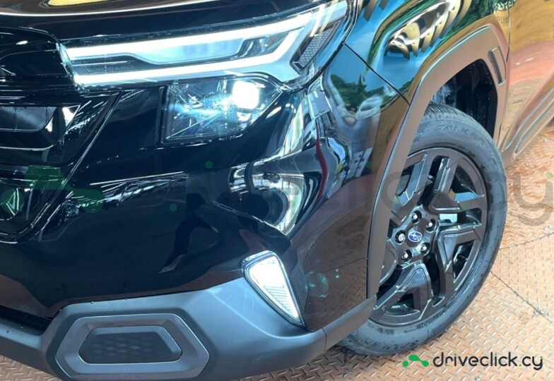 Subaru Forester Black