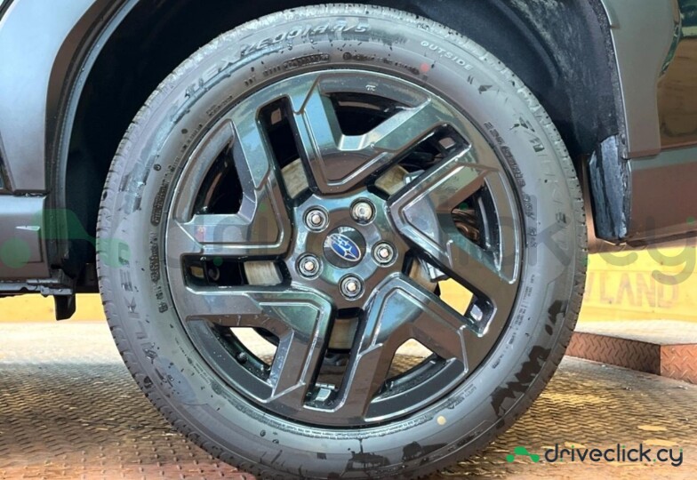 Subaru Forester Black