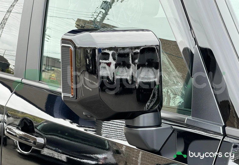 Toyota Land Cruiser 250 Черный