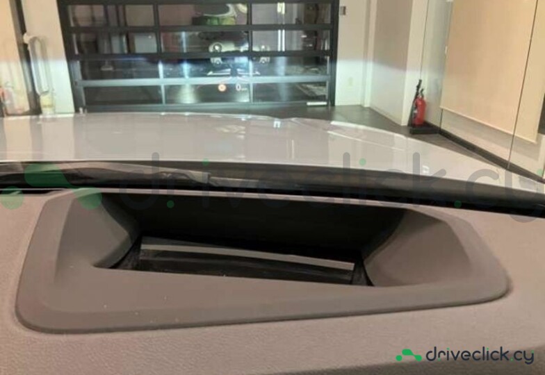 BMW i4 White