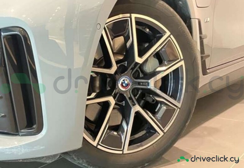 BMW i4 White