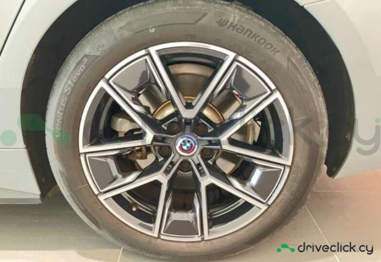BMW i4 White