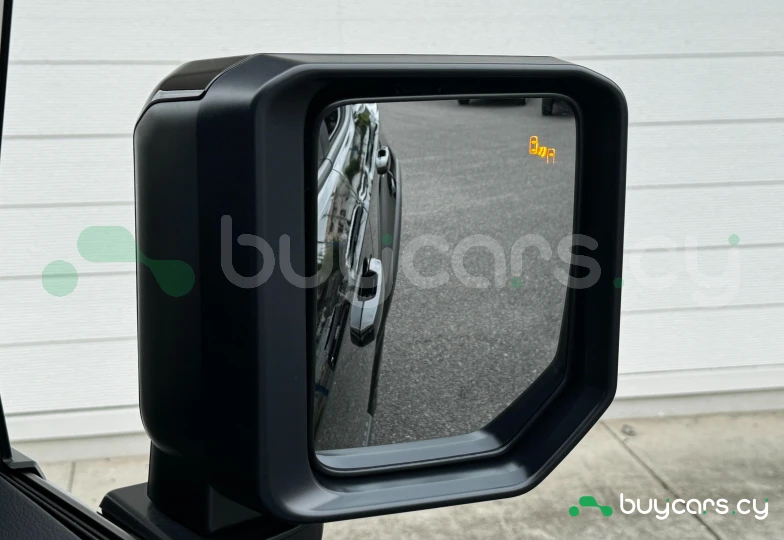 Toyota Land Cruiser 250 Черный