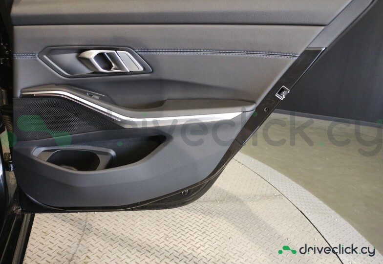 BMW 3 series Black