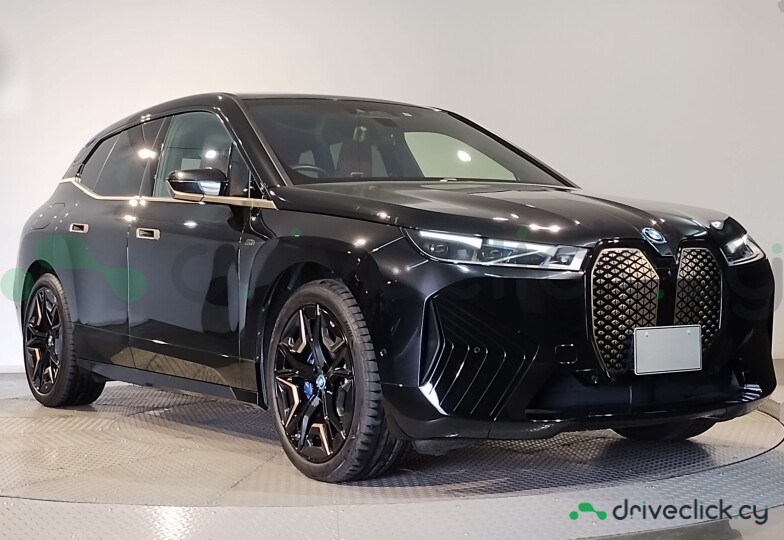 BMW iX Черный