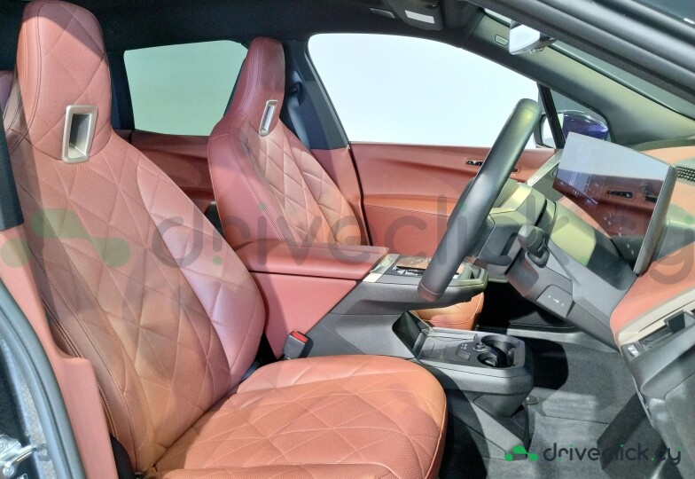 BMW iX Черный