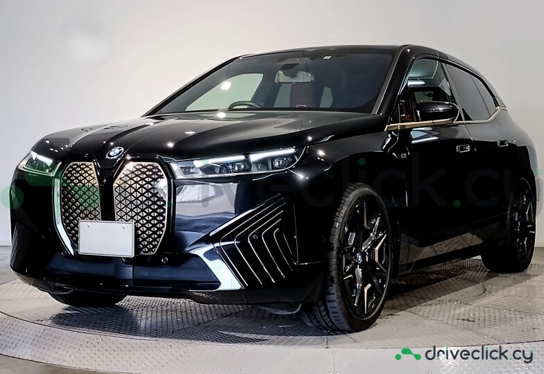 BMW iX Черный
