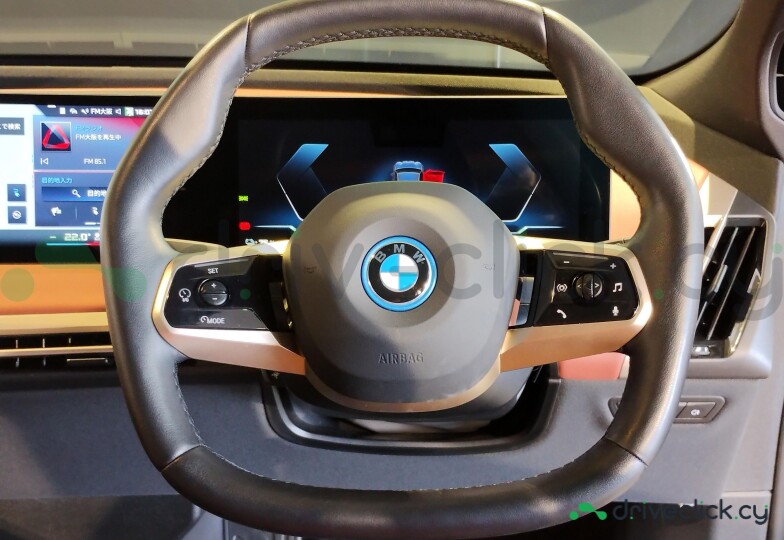 BMW iX Черный