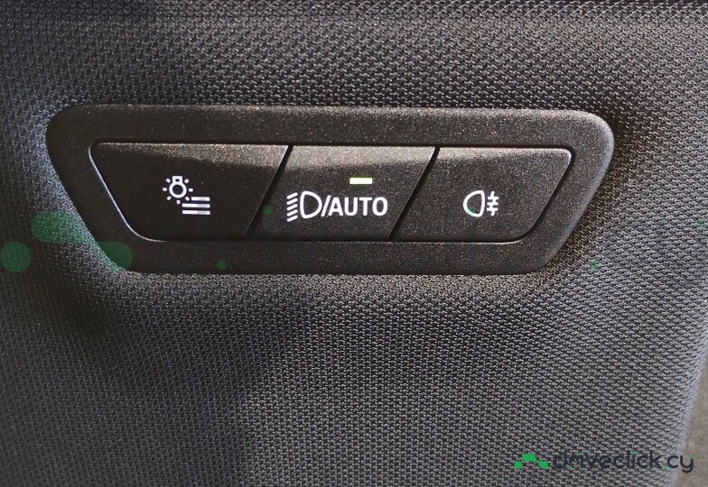 BMW iX Черный