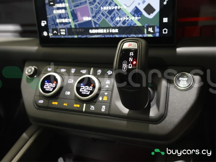 Land Rover Defender Черный